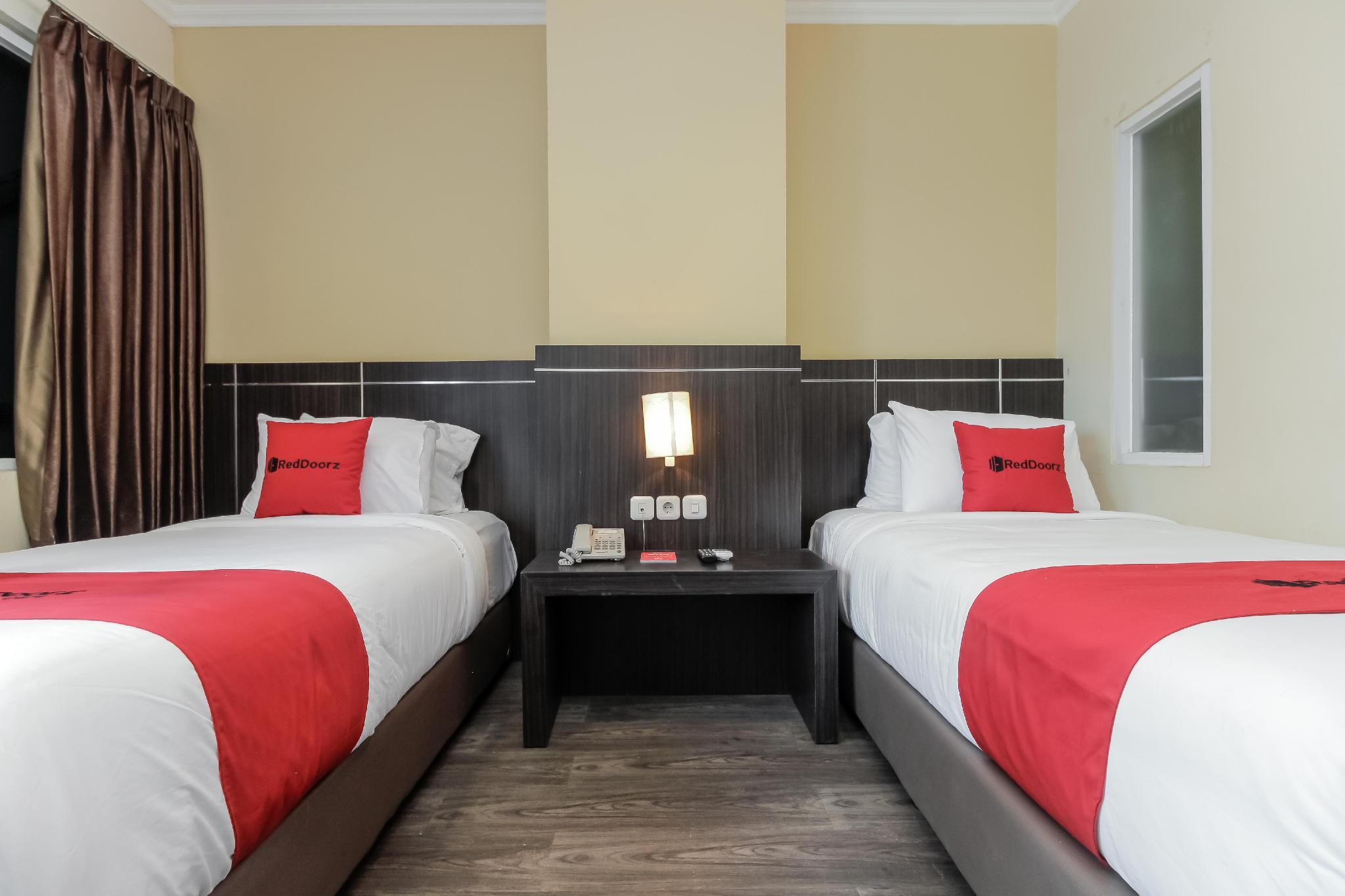 Reddoorz Plus @ Thamrin Jakarta Exteriör bild
