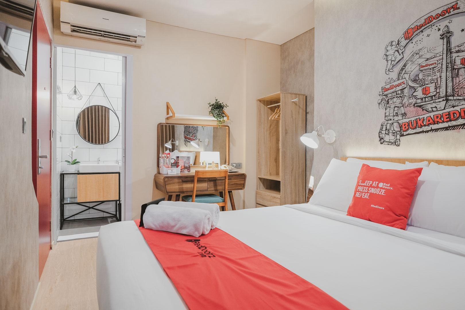 Reddoorz Plus @ Thamrin Jakarta Exteriör bild