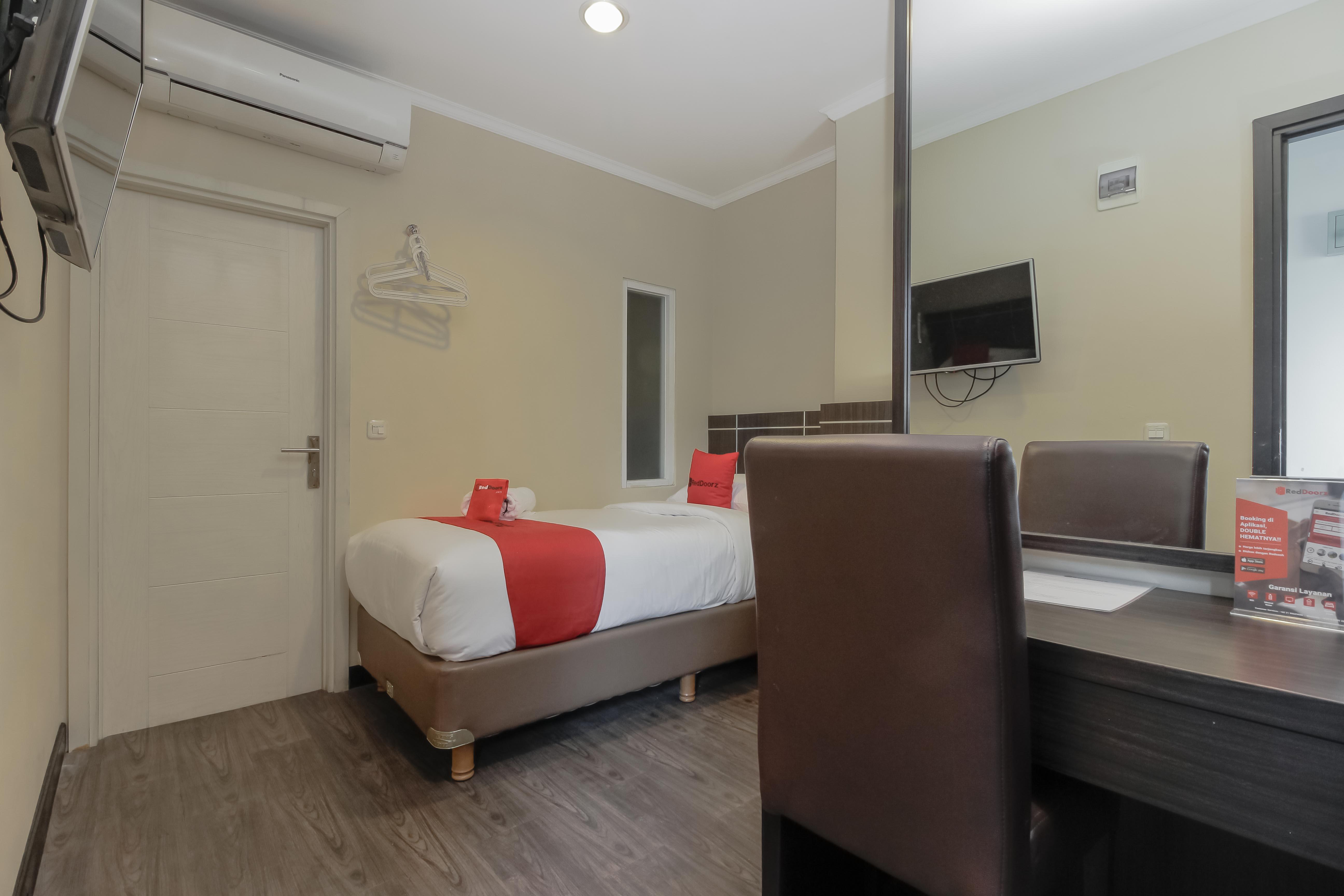 Reddoorz Plus @ Thamrin Jakarta Exteriör bild