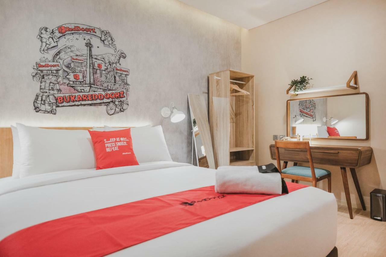 Reddoorz Plus @ Thamrin Jakarta Exteriör bild